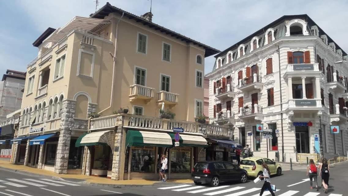 Iva, Centar Apartman Opatija