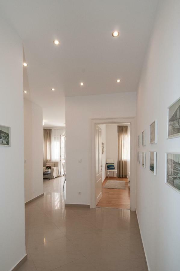 Iva, Centar Apartman