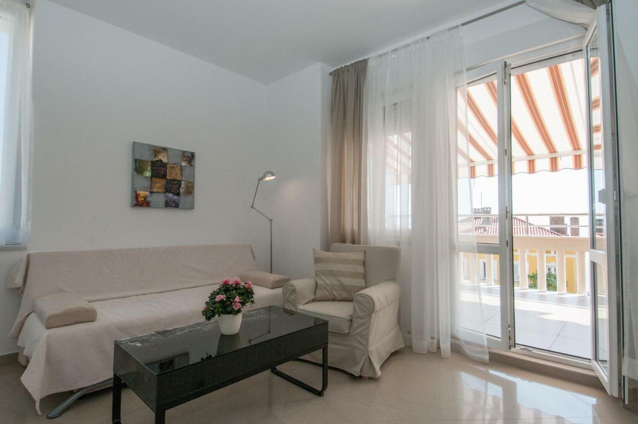 Iva, Centar Apartman *